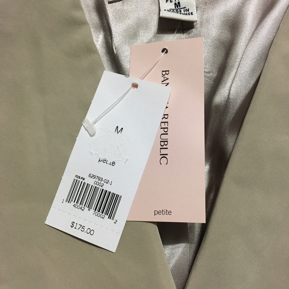 Banana Republic trench coat water resistant - Picture 5 of 8